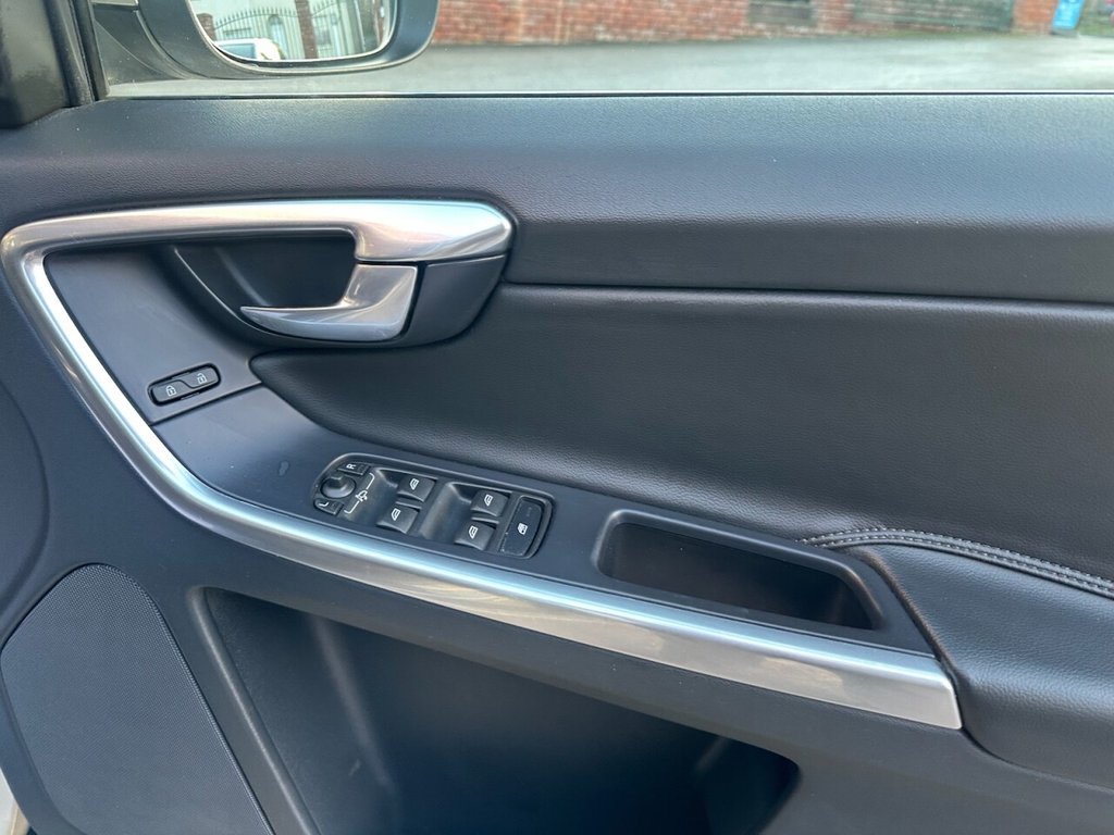 Used Volvo XC60 2016 for sale - 76900644: Photo 44