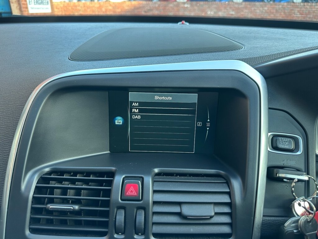 Used Volvo XC60 2015 for sale - 76368232: Photo 12