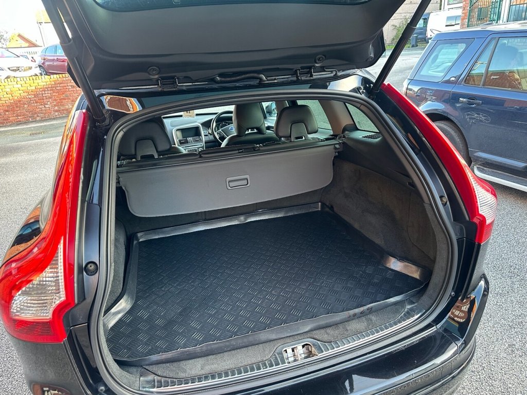 Used Volvo XC60 2015 for sale - 76368232: Photo 30