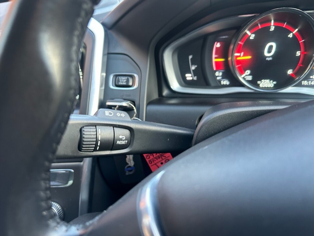 Used Volvo XC60 2015 for sale - 76368232: Photo 40