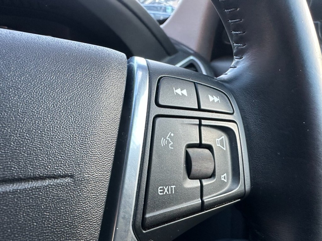 Used Volvo XC60 2015 for sale - 76368232: Photo 42