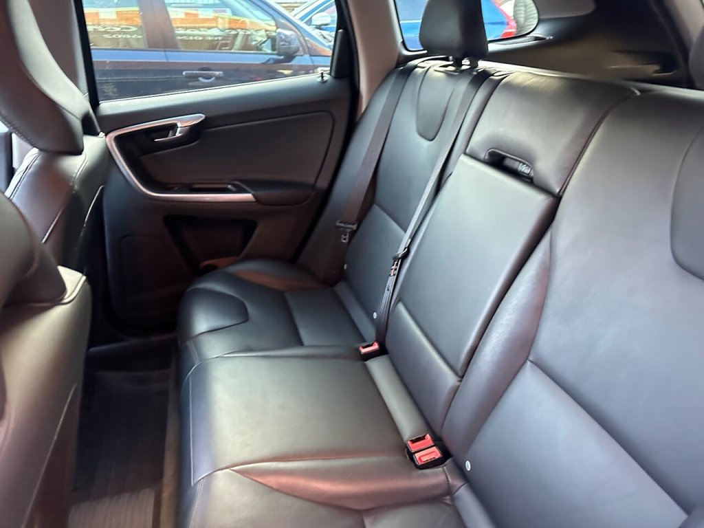 Used Volvo XC60 2015 for sale - 76368232: Photo 7