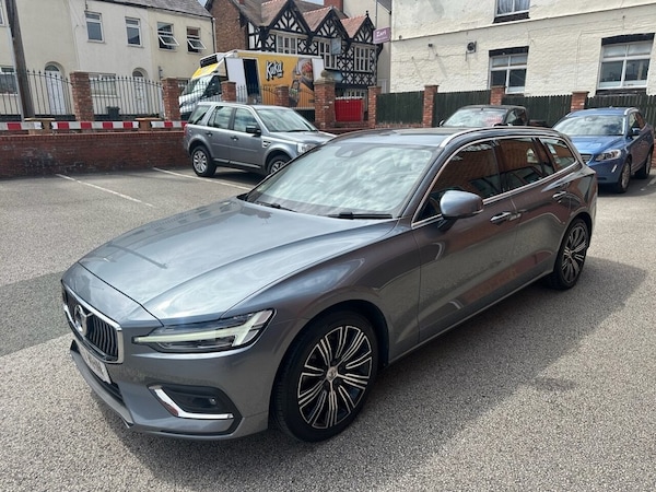 Used Volvo V60 2019 for sale - 75047691: Photo 2