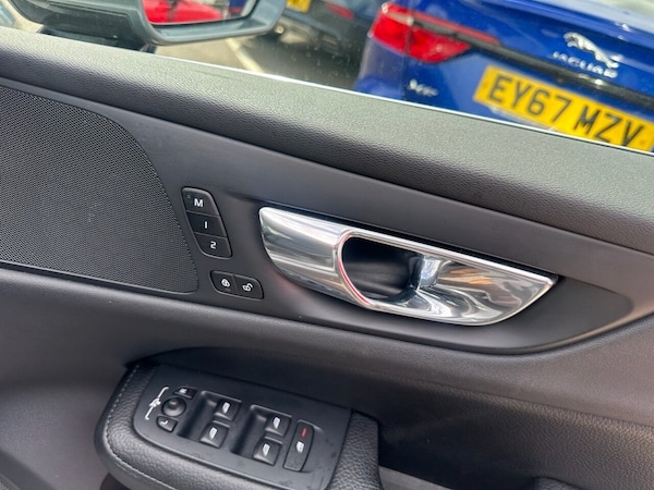 Used Volvo V60 2019 for sale - 75047691: Photo 35