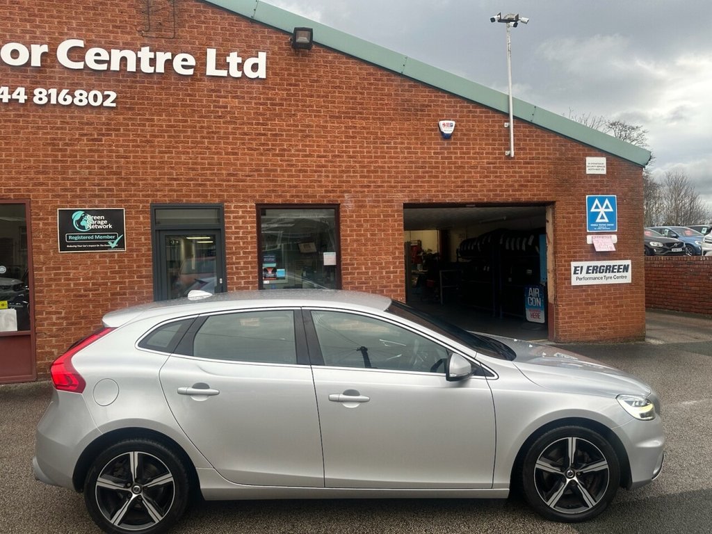 Used Volvo V40 2018 for sale - 76711443: Photo 10