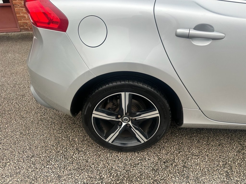 Used Volvo V40 2018 for sale - 76711443: Photo 11