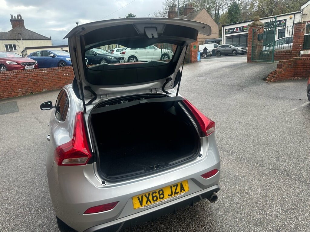 Used Volvo V40 2018 for sale - 76711443: Photo 21