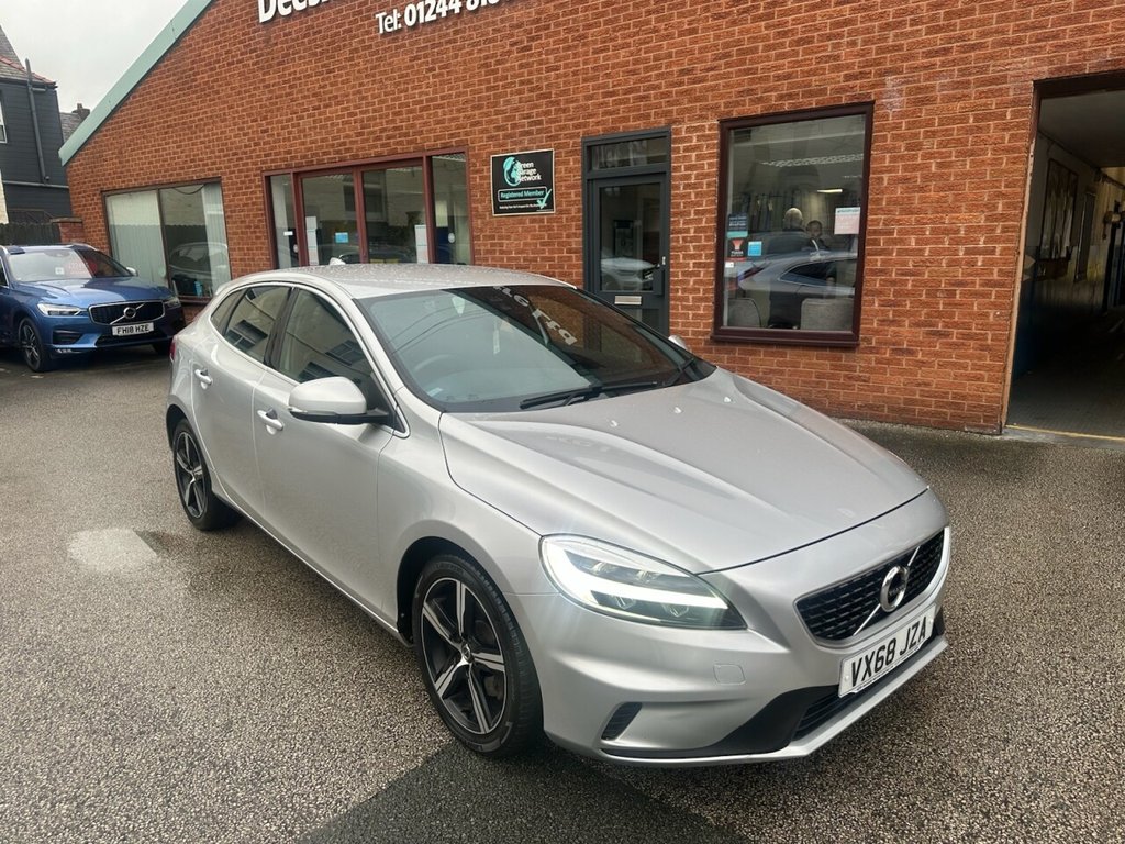 Used Volvo V40 2018 for sale - 76711443: Photo 3