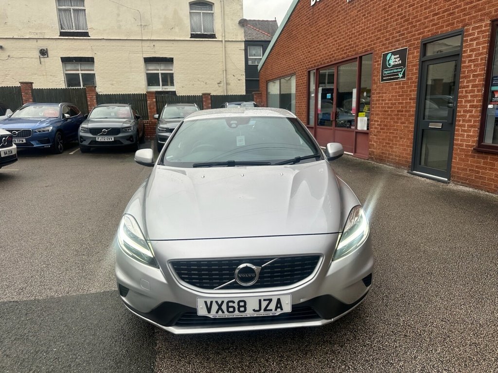 Used Volvo V40 2018 for sale - 76711443: Photo 4