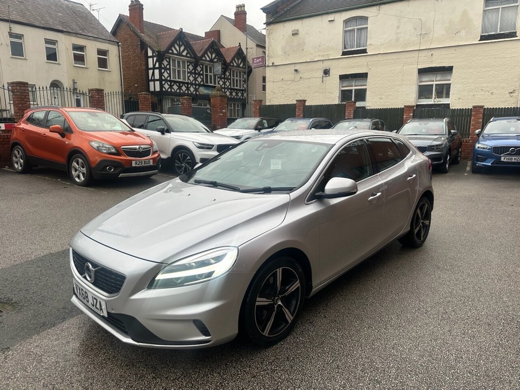 Used Volvo V40 2018 for sale - 76711443: Photo 5