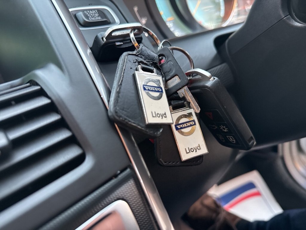 Used Volvo XC60 2016 for sale - 77048726: Photo 42