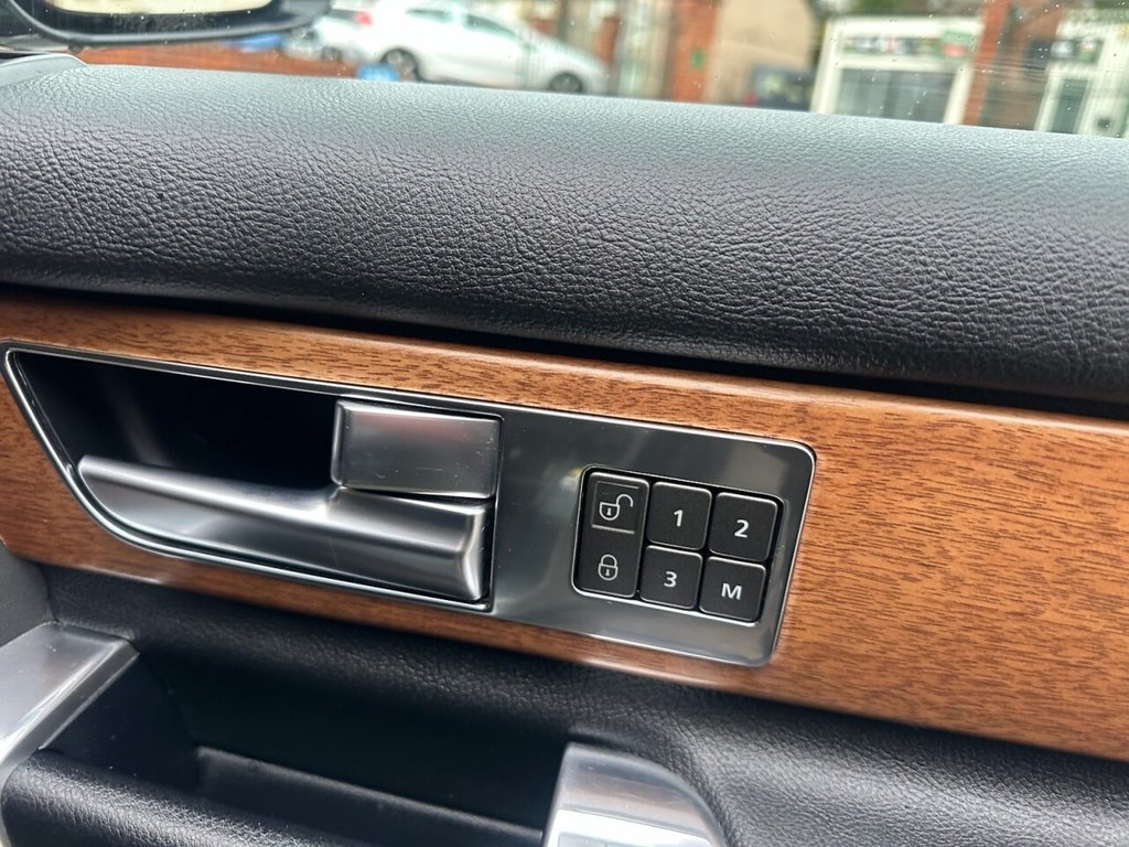 Used Land Rover Discovery 2015 for sale - 77499448: Photo 36