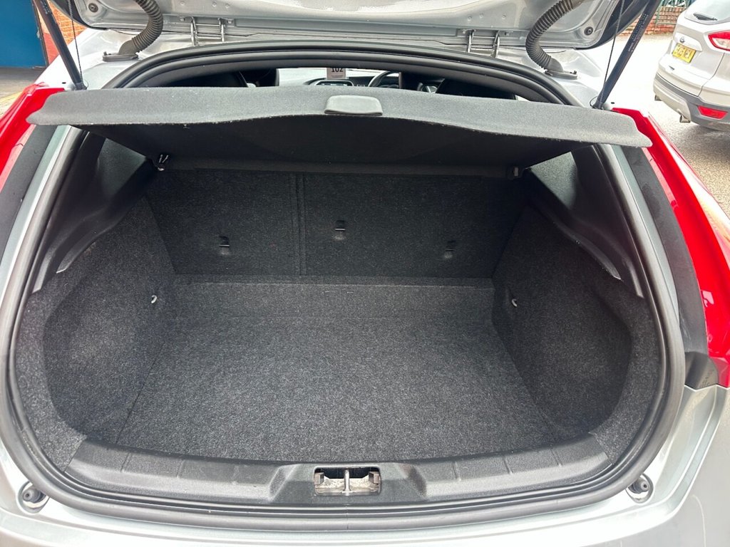 Used Volvo V40 2016 for sale - 77263243: Photo 39