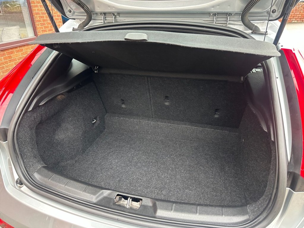 Used Volvo V40 2016 for sale - 77263243: Photo 42