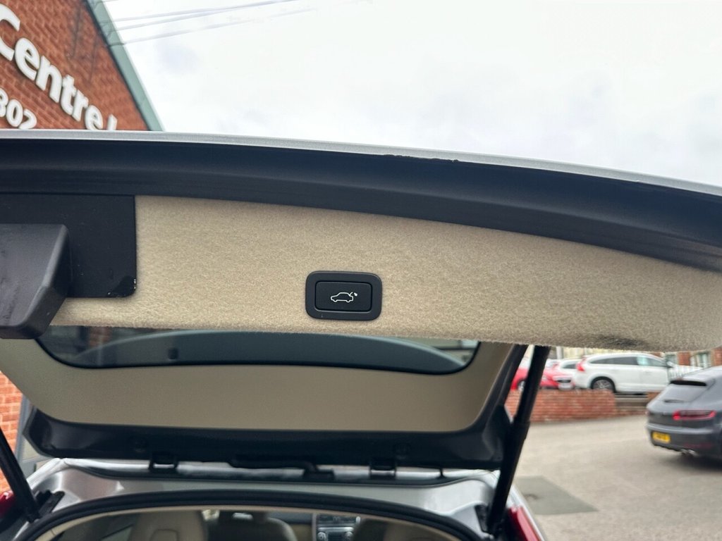 Used Volvo XC60 2015 for sale - 77588380: Photo 24