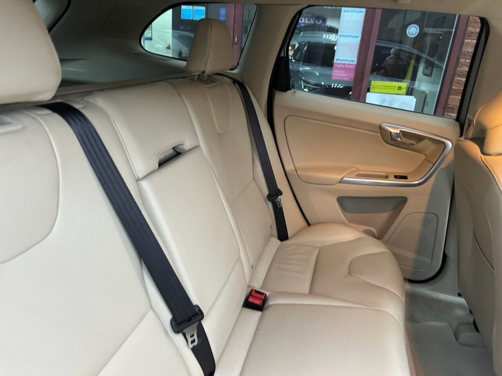 Used Volvo XC60 2015 for sale - 77588380: Photo 28