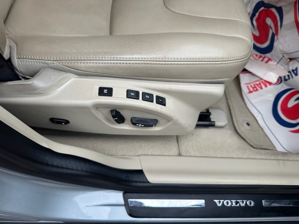 Used Volvo XC60 2015 for sale - 77588380: Photo 32