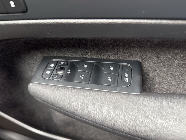 Used Volvo XC40 2022 for sale - 75665836: Photo 38