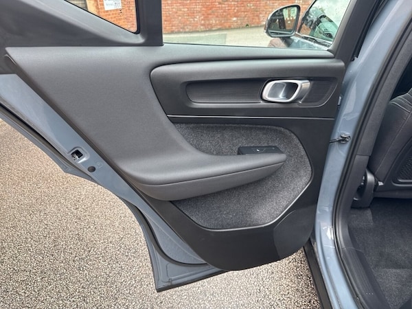 Used Volvo XC40 2022 for sale - 75665836: Photo 42