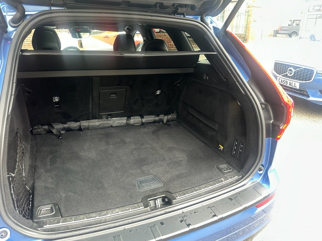 Used Volvo XC60 2017 for sale - 77708745: Photo 28