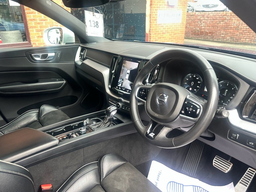 Used Volvo XC60 2017 for sale - 77708745: Photo 5