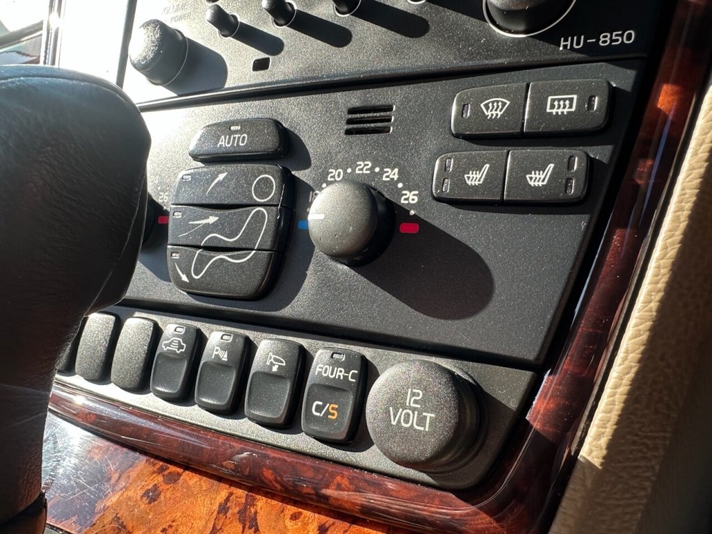 Used Volvo XC70 2006 for sale - 76132131: Photo 10