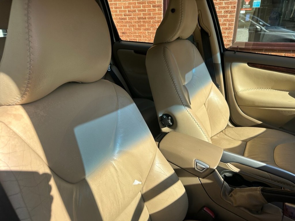 Used Volvo XC70 2006 for sale - 76132131: Photo 19