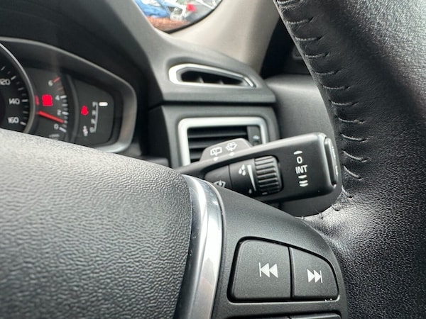 Used Volvo V70 2016 for sale - 76291791: Photo 39