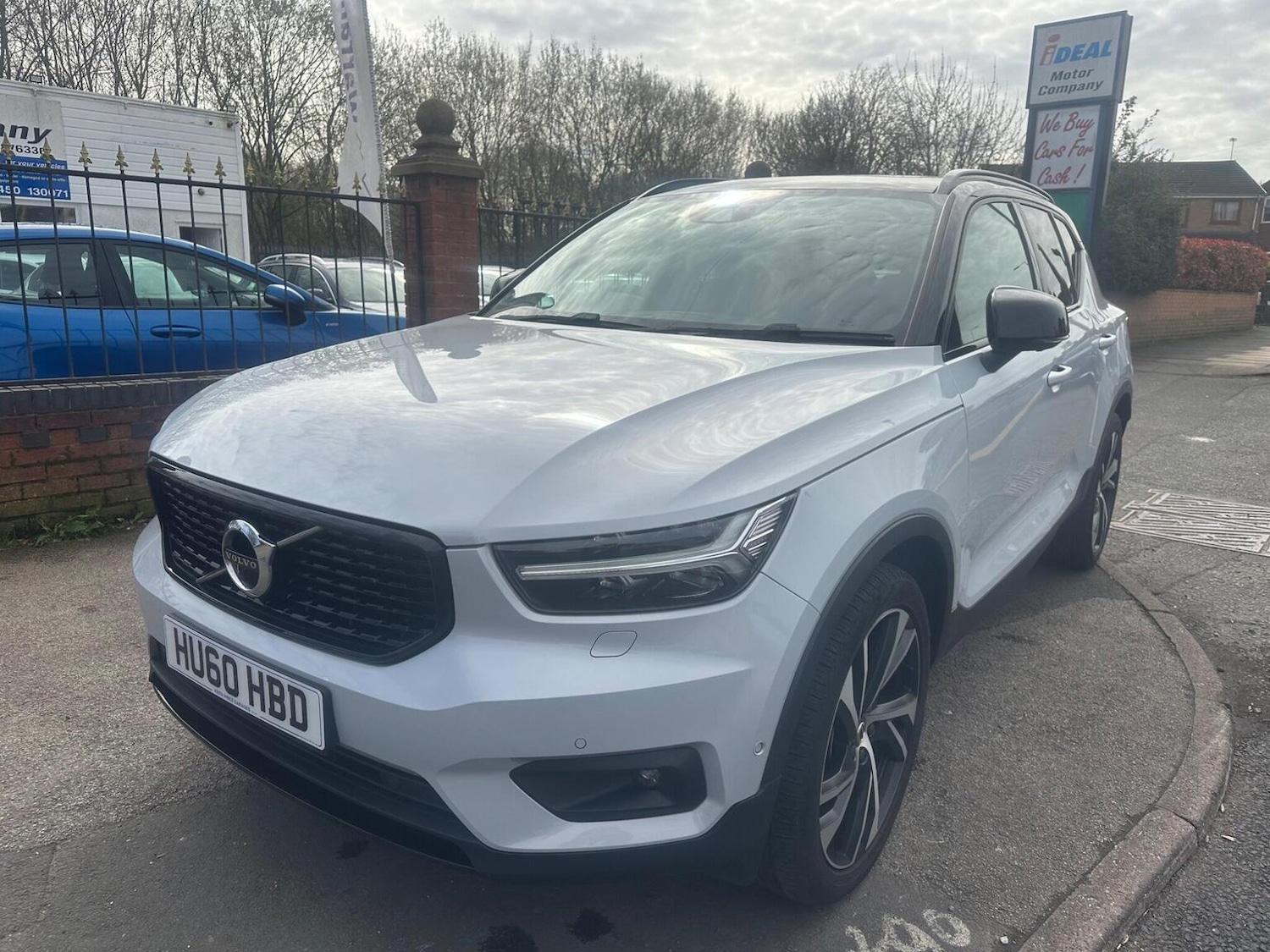 Used Volvo XC40 2020 for sale - 78031752: Photo 2