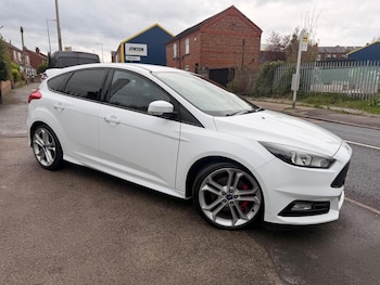 Used Ford Focus 2016 for sale - 78250102: Photo