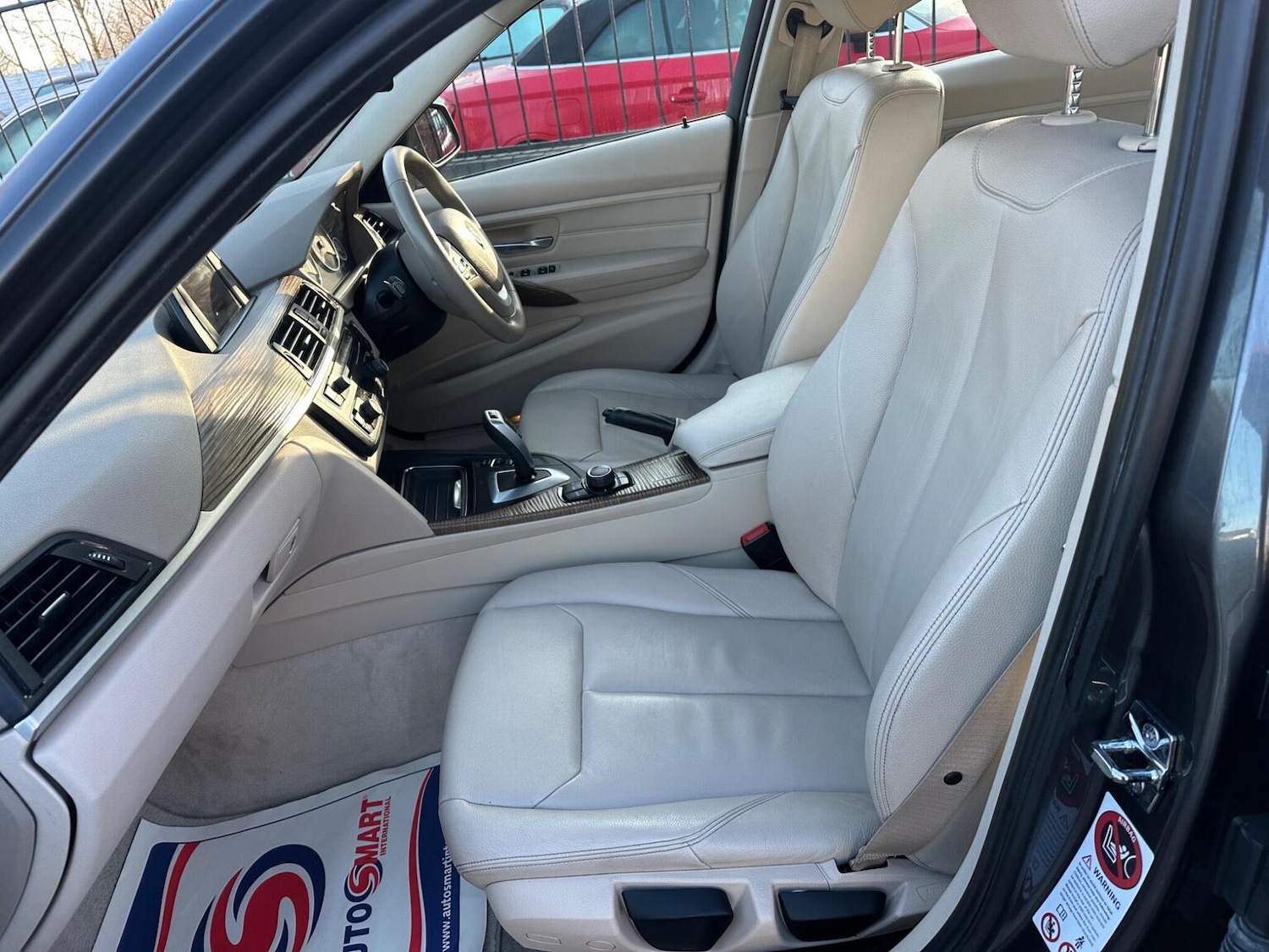 Used BMW 3 Series 2012 for sale - 77357357: Photo 12