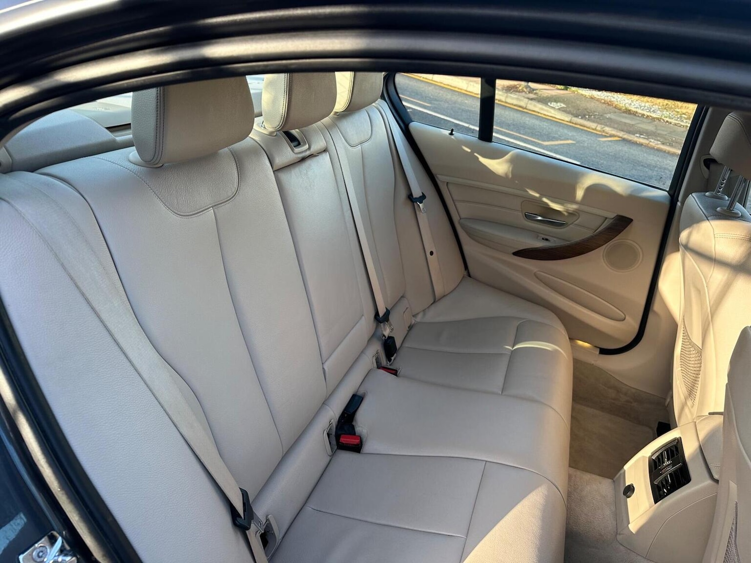 Used BMW 3 Series 2012 for sale - 77357357: Photo 19