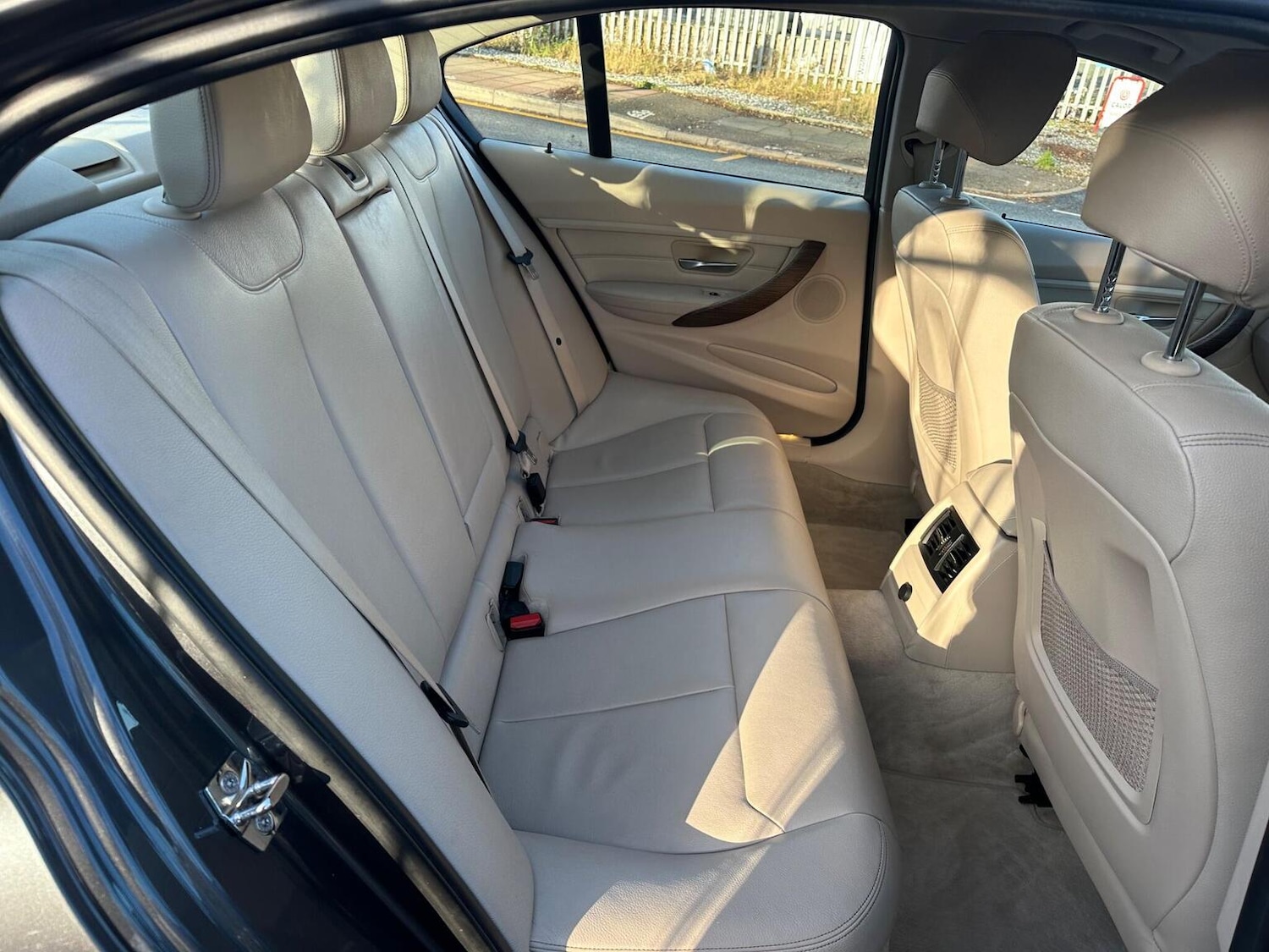 Used BMW 3 Series 2012 for sale - 77357357: Photo 21