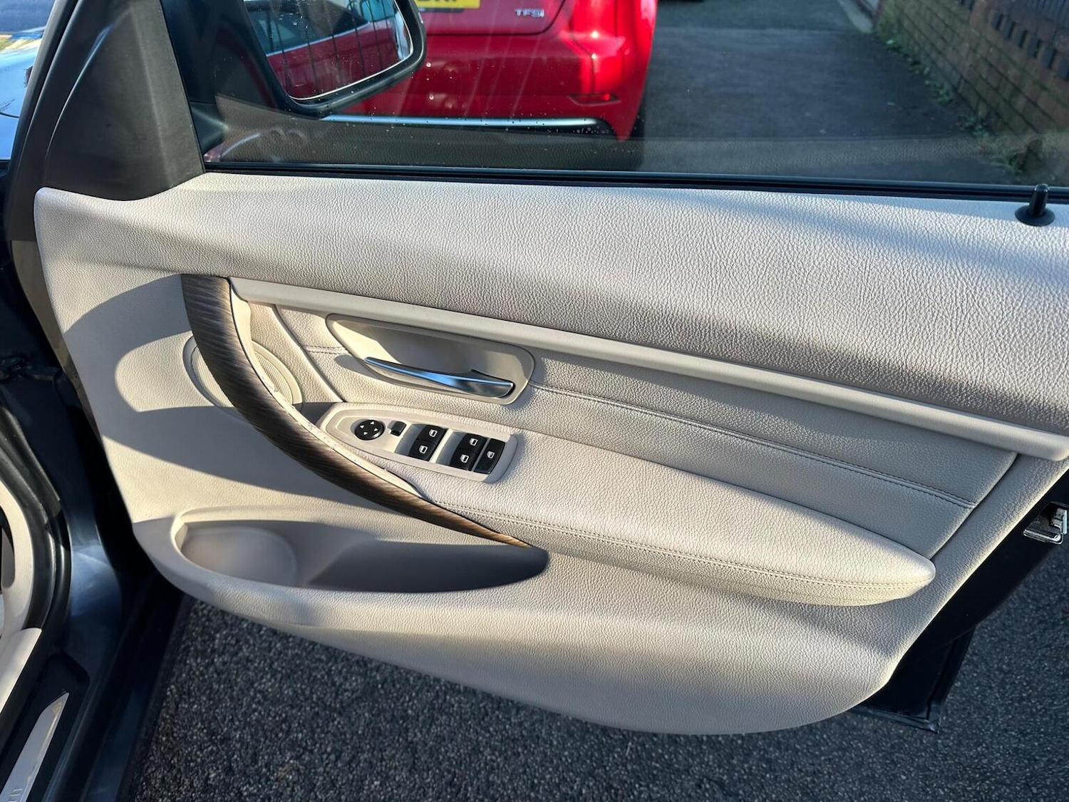 Used BMW 3 Series 2012 for sale - 77357357: Photo 28