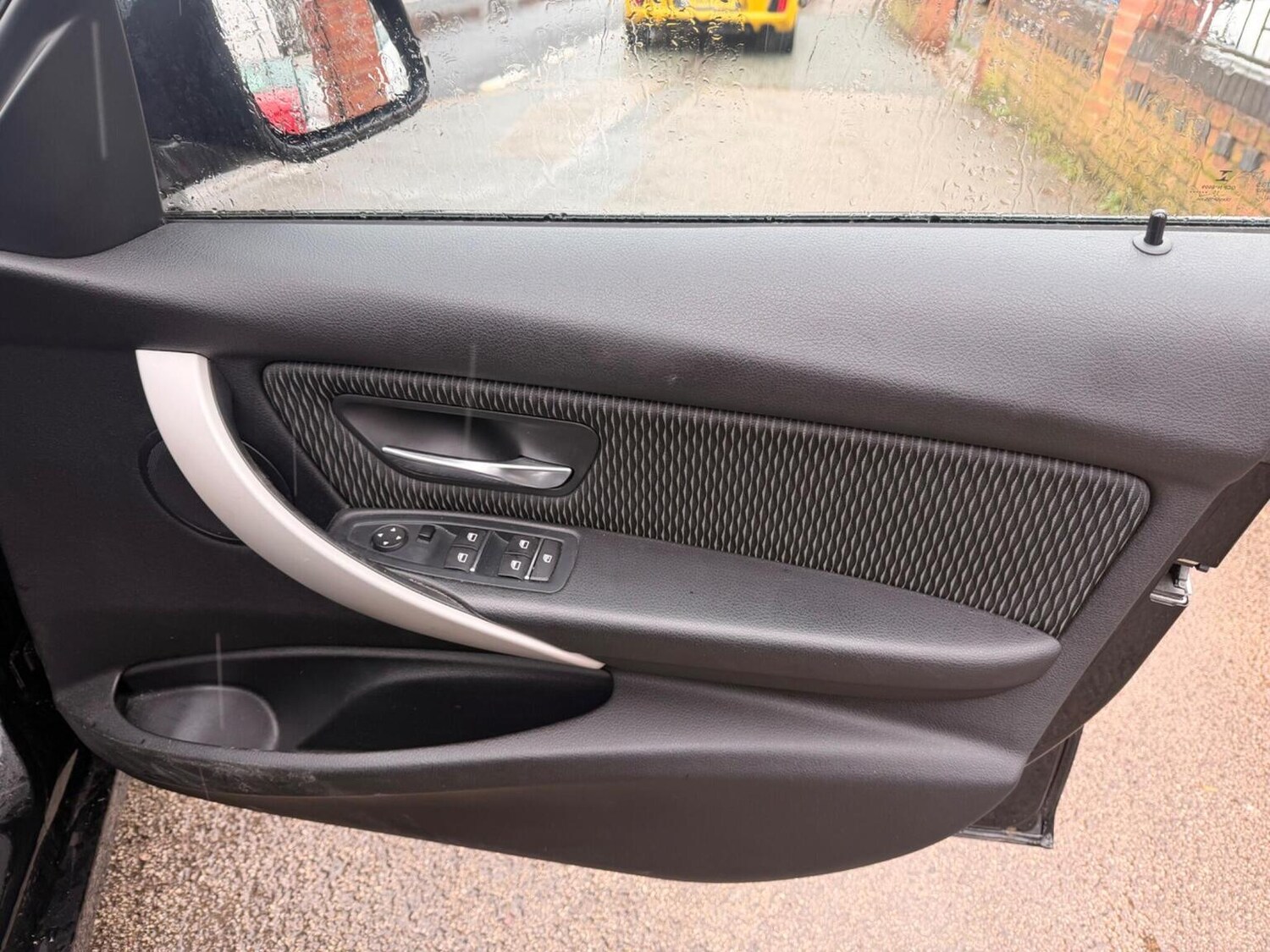 Used BMW 3 Series 2015 for sale - 77465668: Photo 26