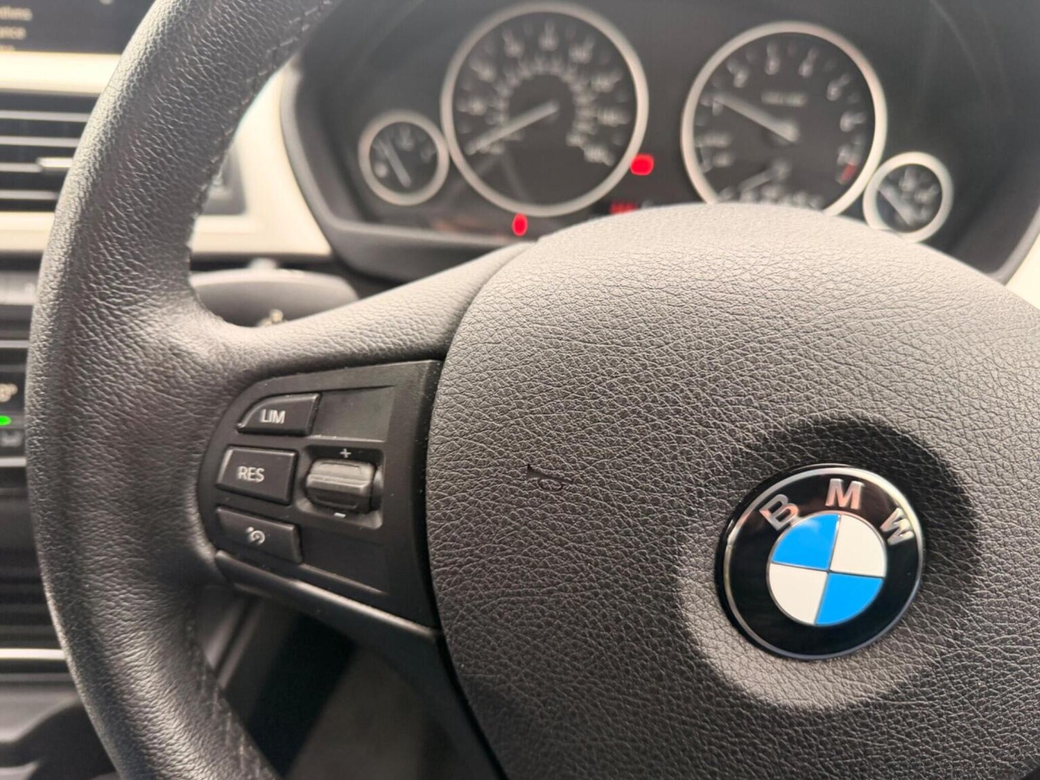 Used BMW 3 Series 2015 for sale - 77465668: Photo 29