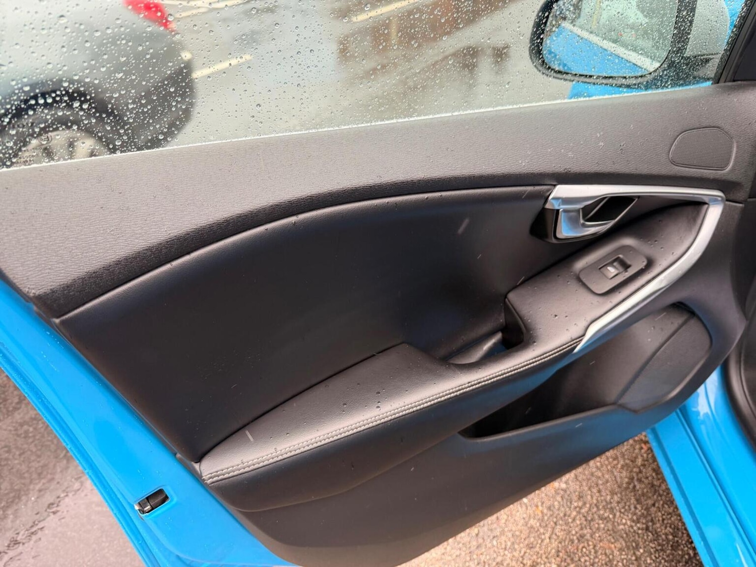 Used Volvo V40 2015 for sale - 77622376: Photo 17