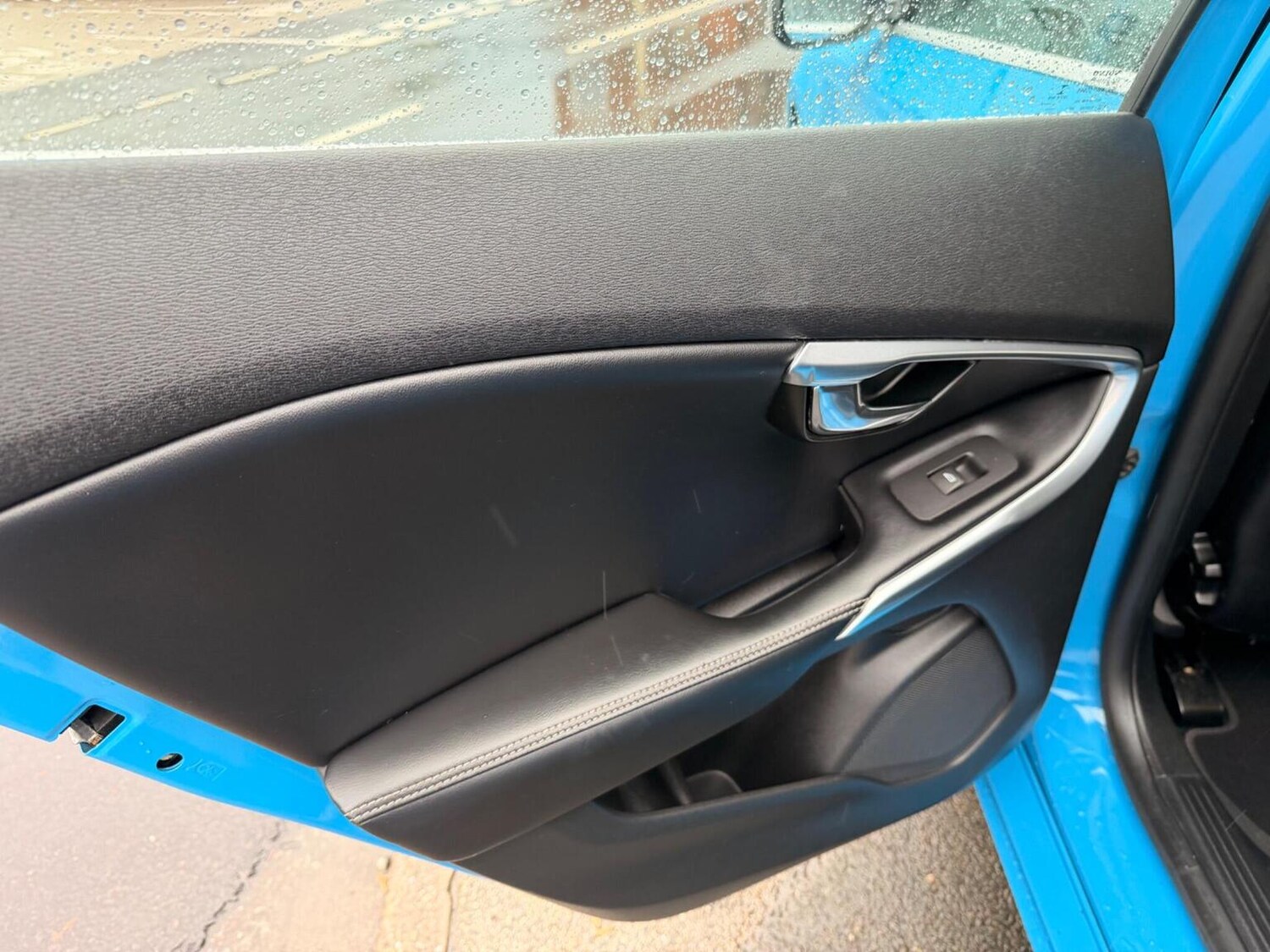 Used Volvo V40 2015 for sale - 77622376: Photo 18