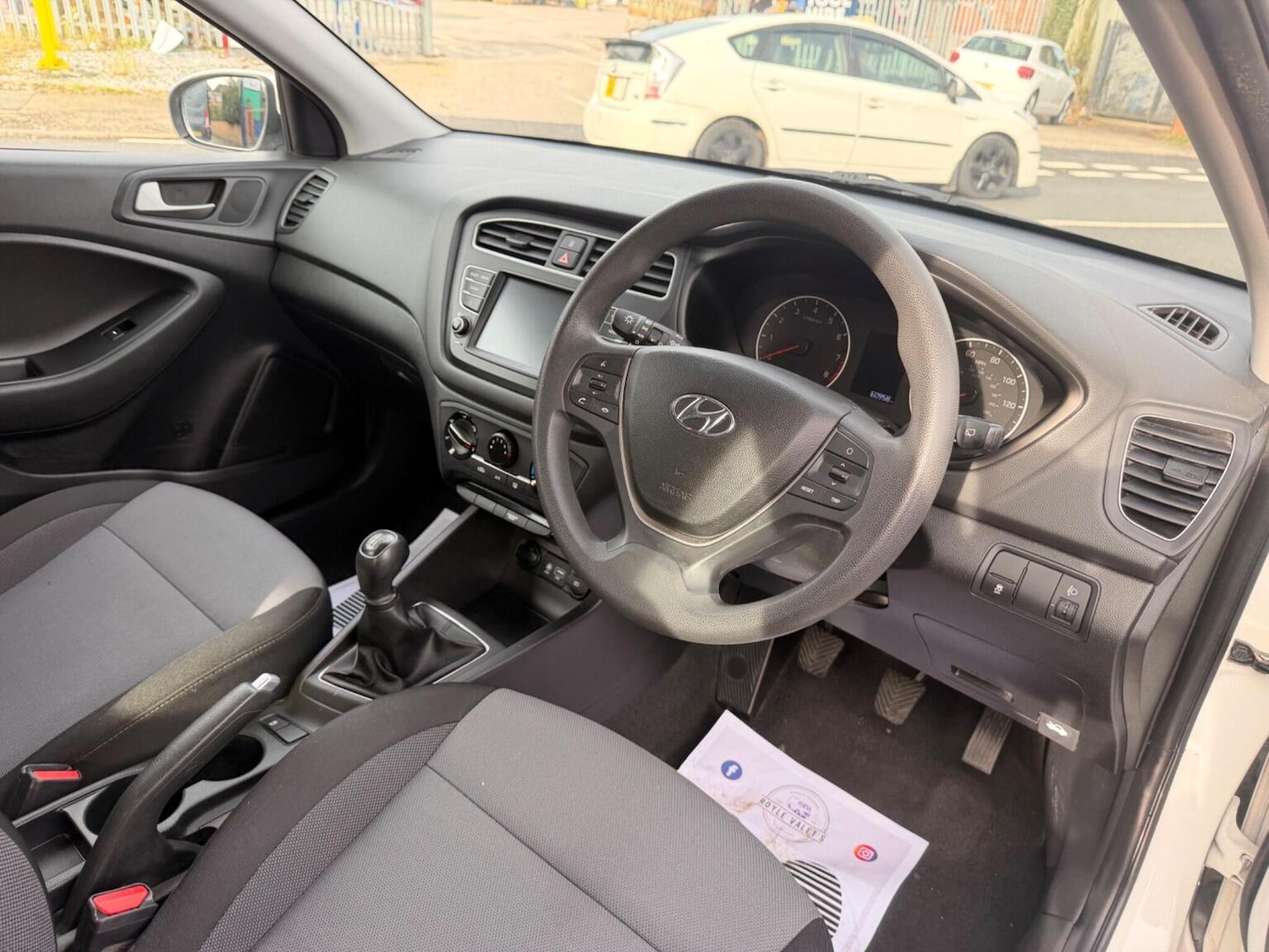 Used Hyundai i20 2019 for sale - 77572892: Photo 21
