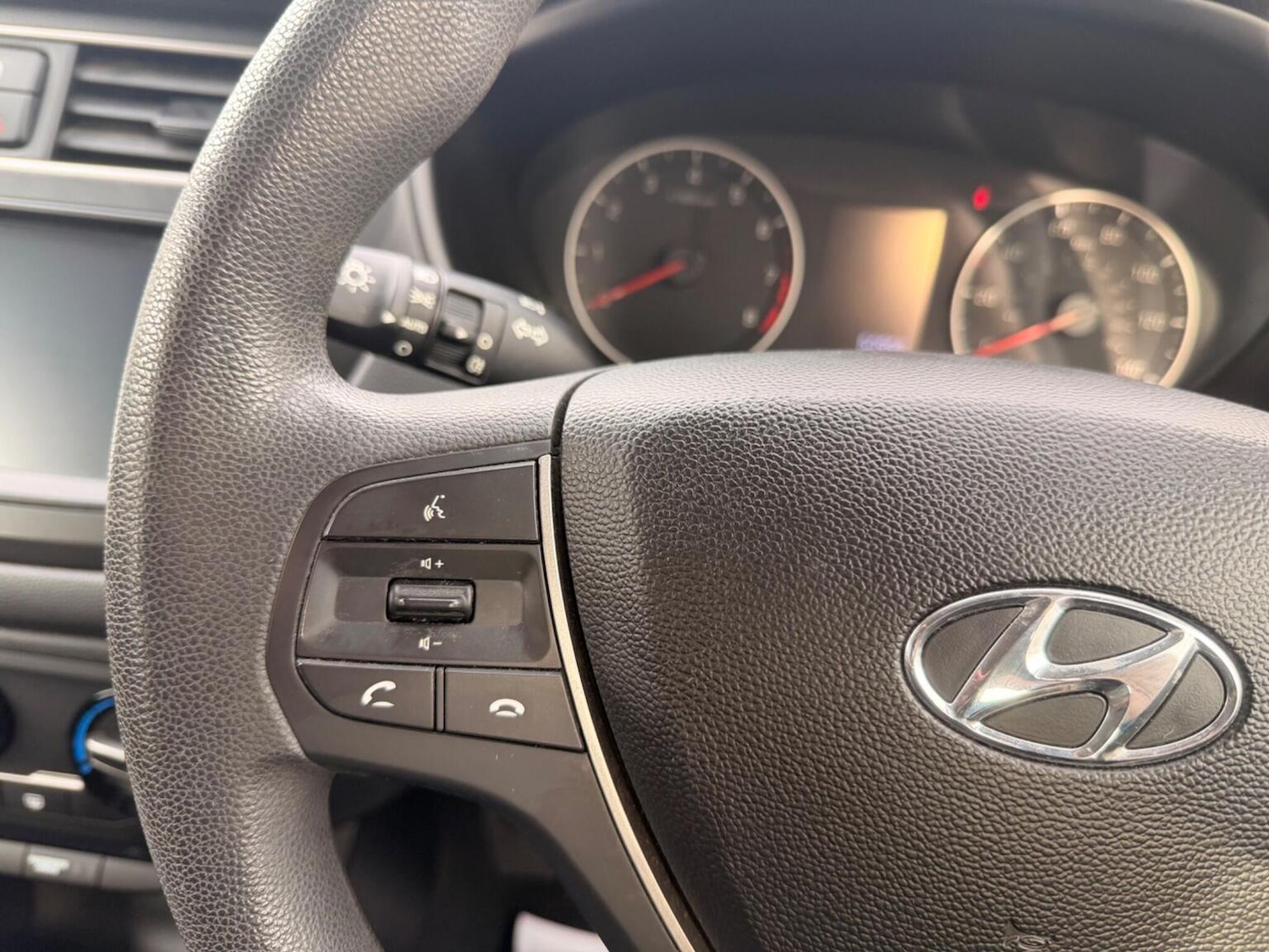 Used Hyundai i20 2019 for sale - 77572892: Photo 24