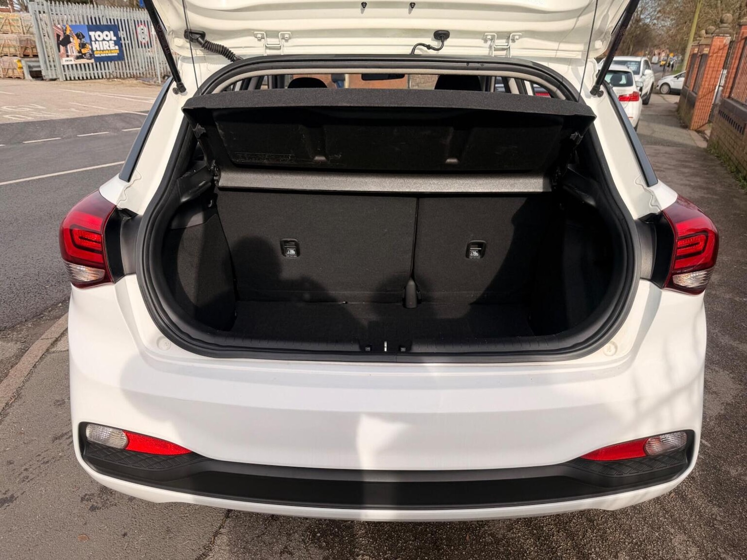 Used Hyundai i20 2019 for sale - 77572892: Photo 28