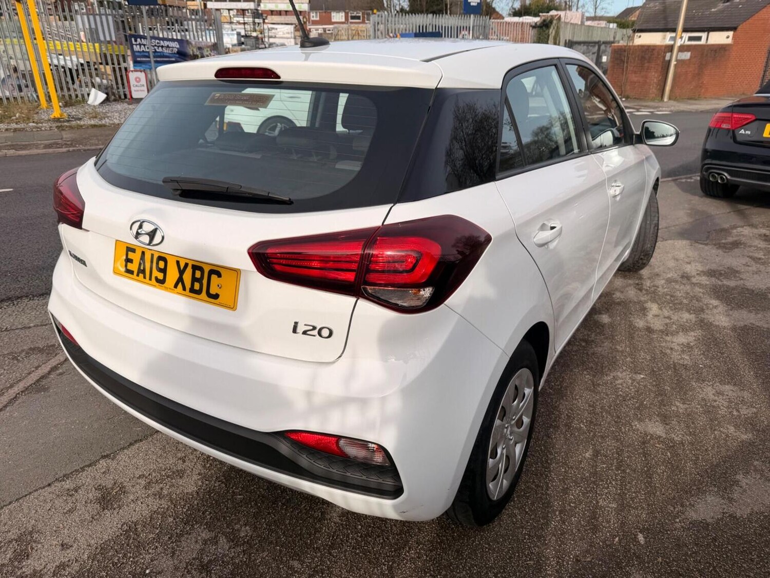 Used Hyundai i20 2019 for sale - 77572892: Photo 3