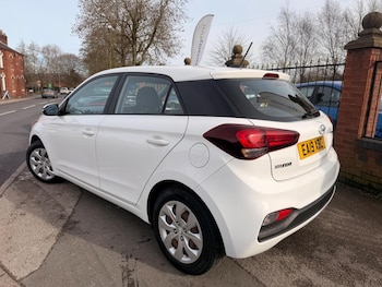 Used Hyundai i20 2019 for sale - 77572892: Photo