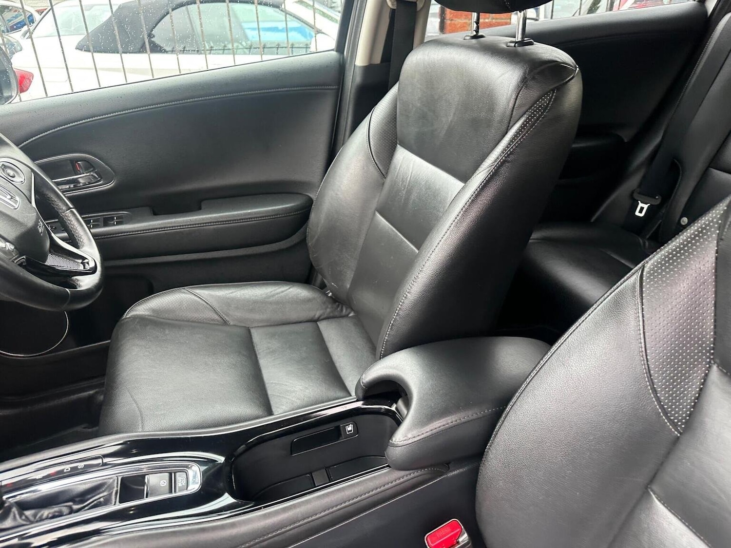 Used Honda HR-V 2016 for sale - 76817995: Photo 29