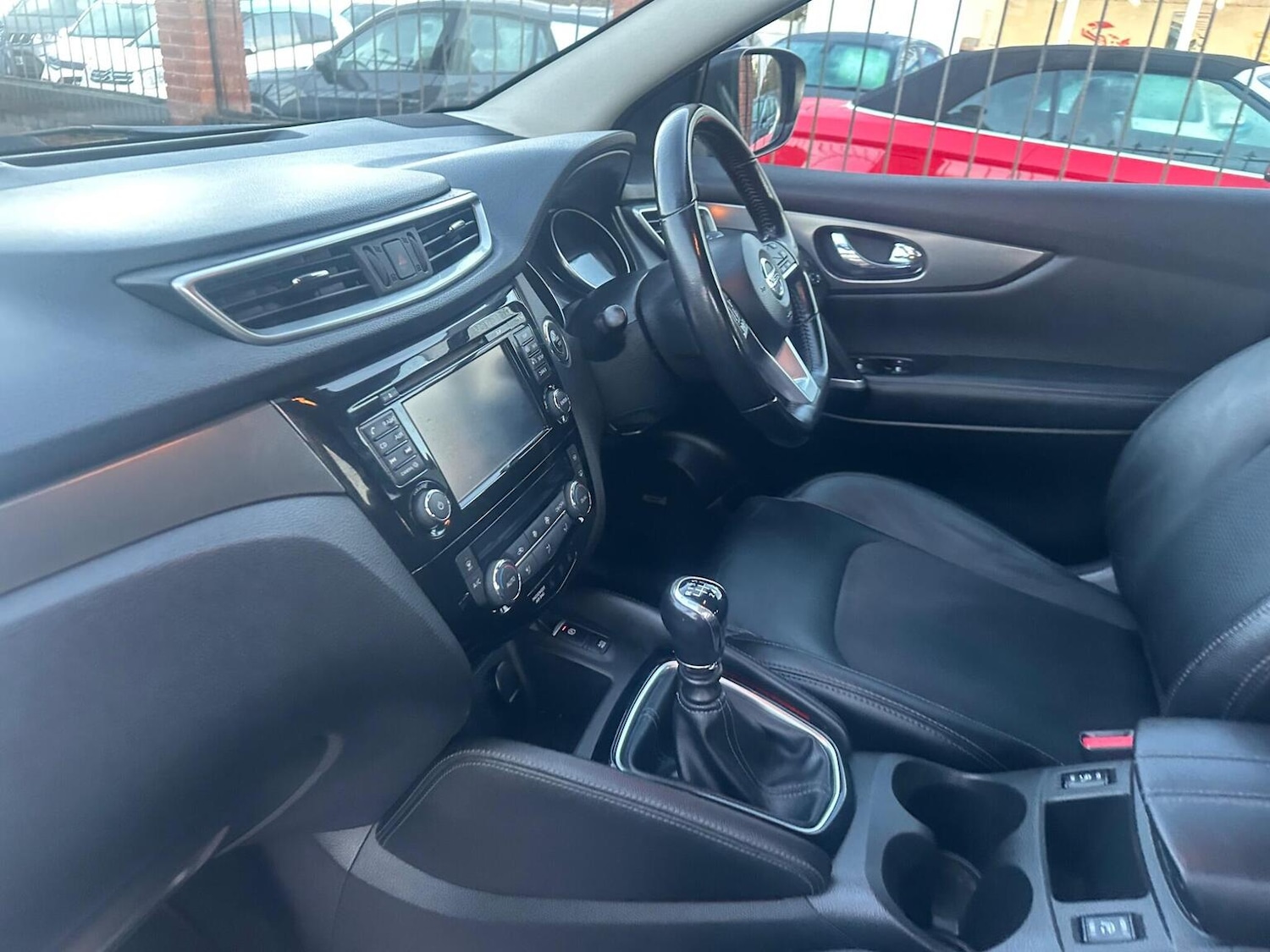 Used Nissan Qashqai 2017 for sale - 76924359: Photo 15