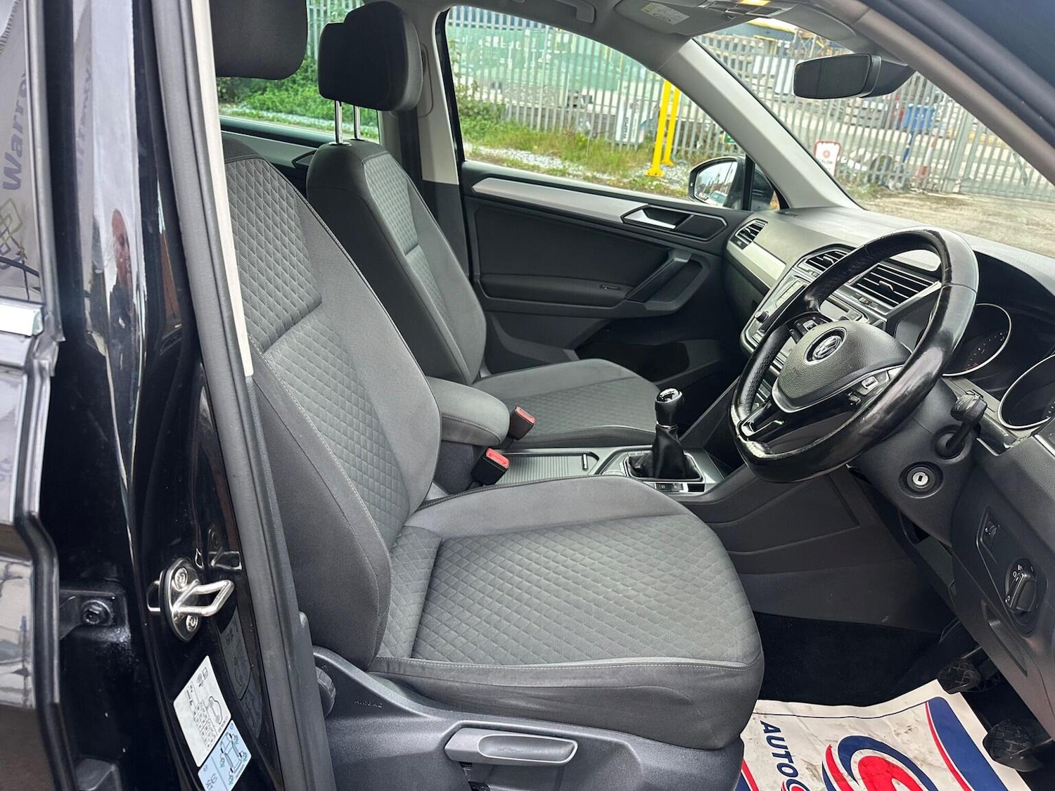 Used Volkswagen Tiguan 2017 for sale - 76817983: Photo 17