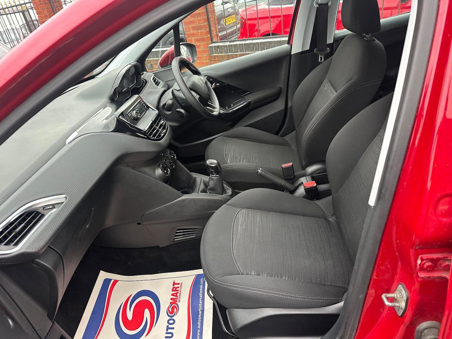 Used Peugeot 208 2016 for sale - 77118628: Photo 13