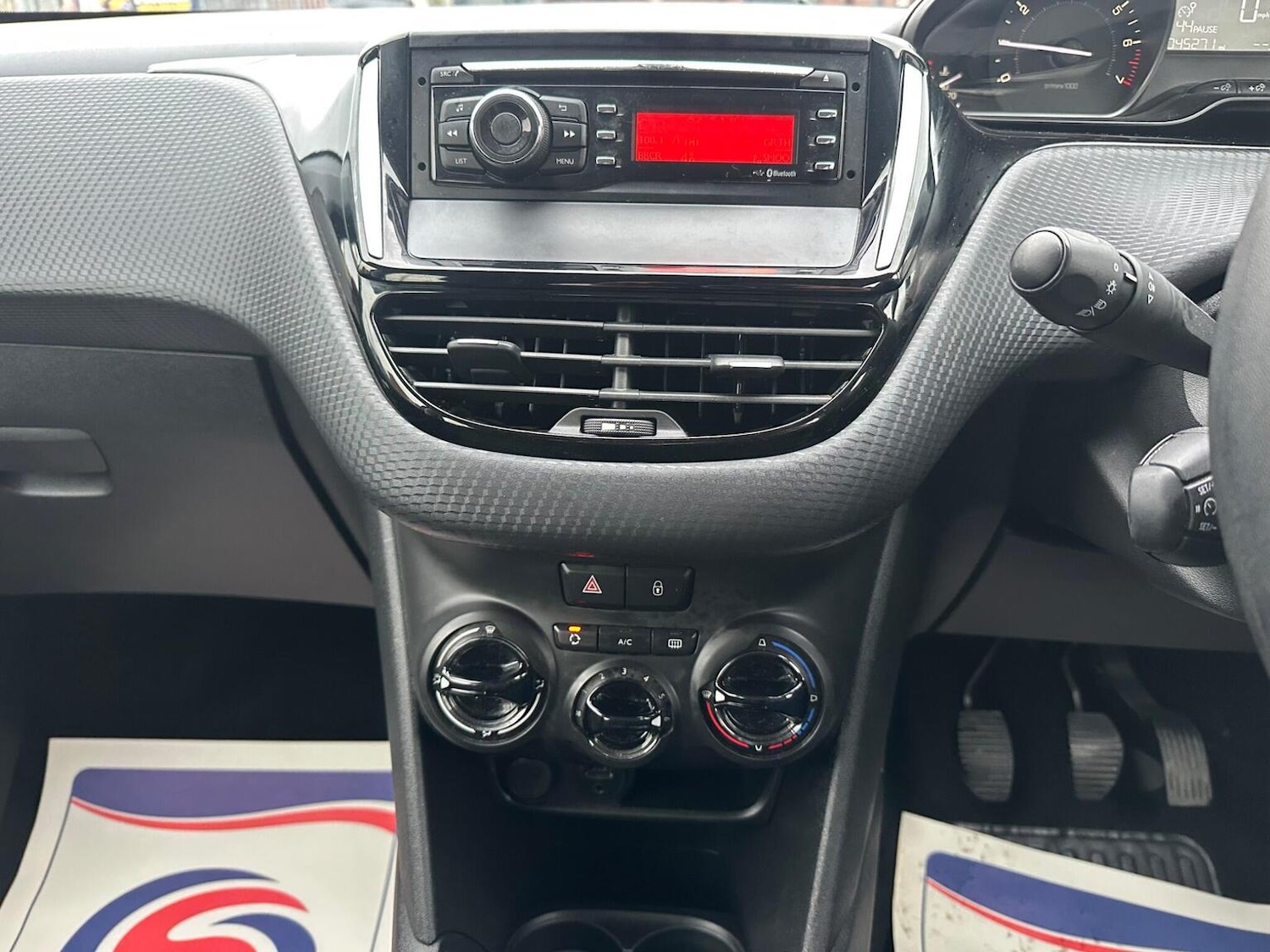 Used Peugeot 208 2016 for sale - 77118628: Photo 27