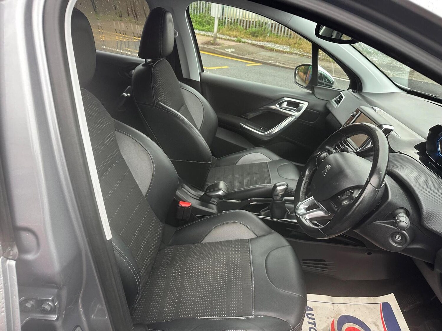 Used Peugeot 2008 2016 for sale - 76982716: Photo 23