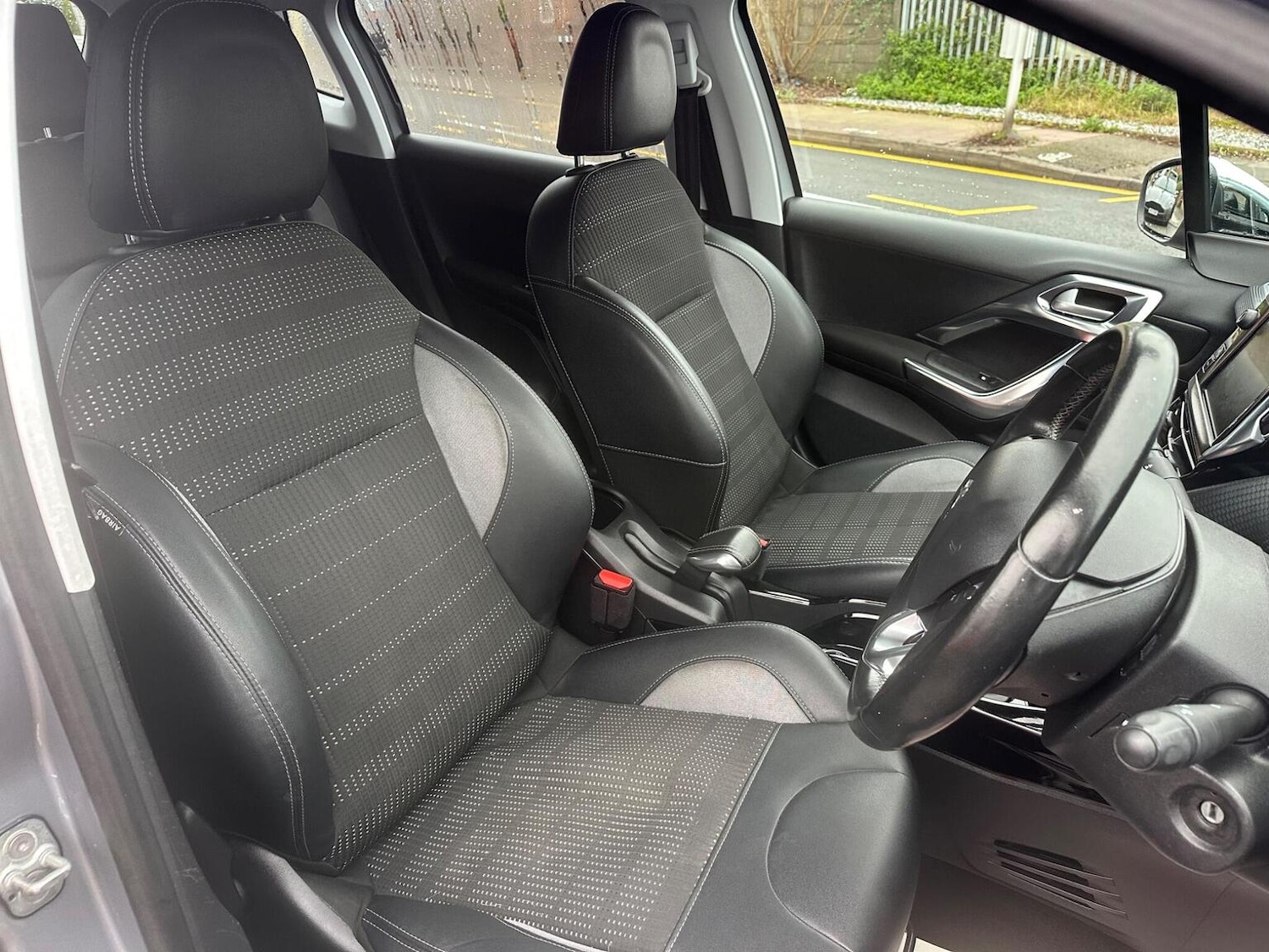 Used Peugeot 2008 2016 for sale - 76982716: Photo 26